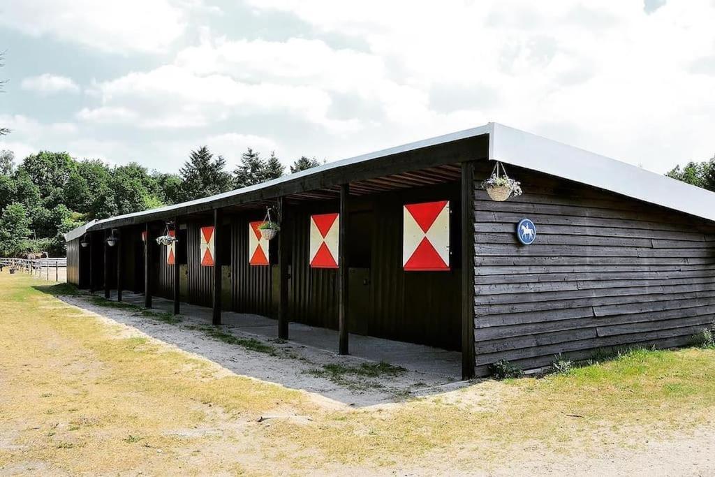 נונספייט Sfeervol Chalet In Het Bos מראה חיצוני תמונה
